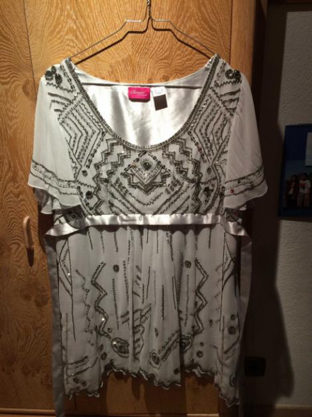 Schickes Kleid ausgehen Party