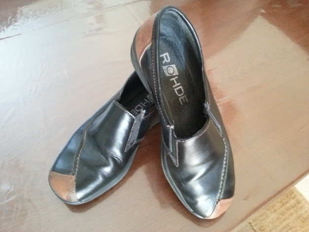 Schwarze Echte Leder Sandallen Gr 36