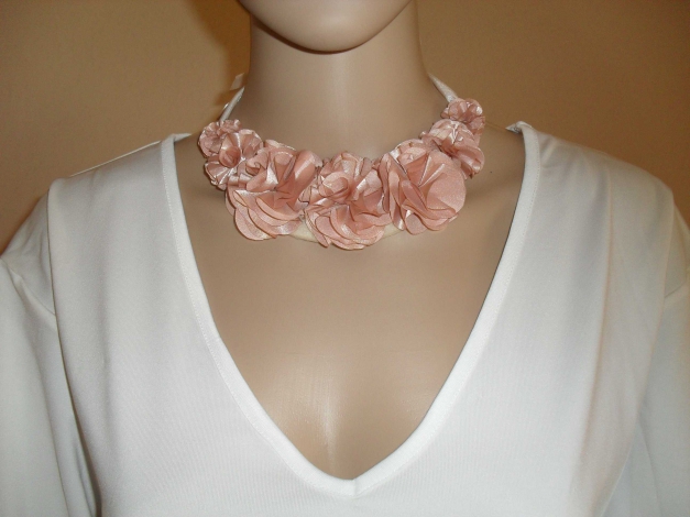 weisses TShirt mit Trompetenärmel Göße L/ V Ausschnitt