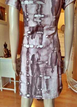 Schöne Vintage Kleid in Design Muster / CLOTHES C