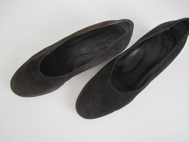 Vintage - niedrige Pumps (37,5) - Blockabsatz - Schoko - Wildleder