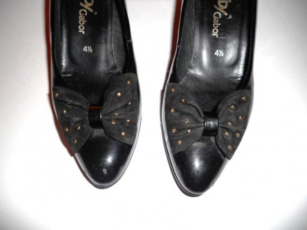 Gabor Pumps schwarz Lackleder mit Fliege mit Nieten gr. 37