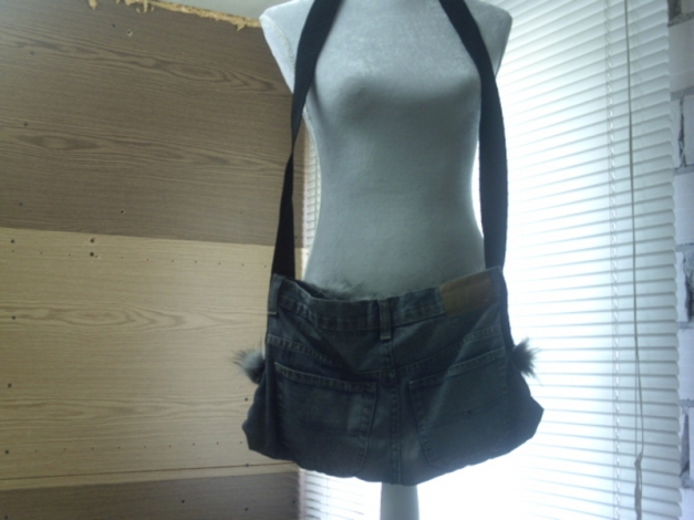 *** Witzig ~ Jeanstasche ~ Fellbesatz ~ Hilfiger Jeans *** 