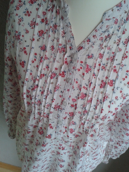 Geblümte Bluse weiß/rot/pink/blau Gr.152