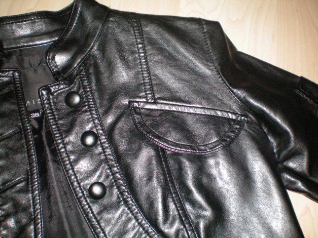 schwarzer Kurzblazer/ Bolero von Amisu lederimitat