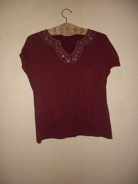 bordeau rotes t-shirt