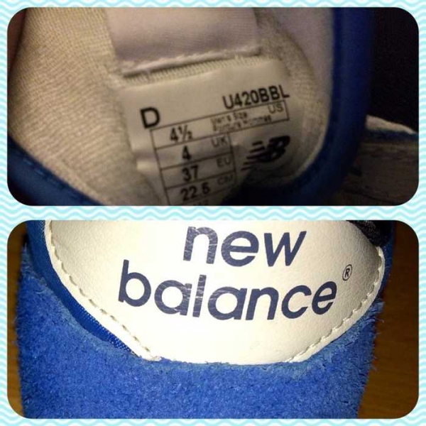 Strahlend blaue New Balance Sneaker