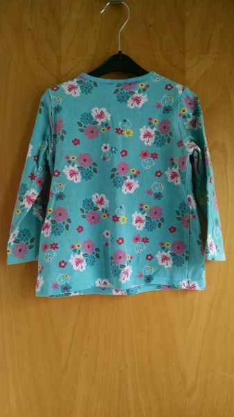Türkises Blumenshirt Gr. 86