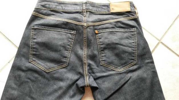 Dunkelblaue Jeans von H&M Slim Größe 27/32