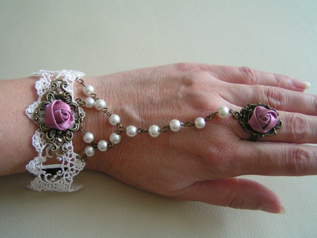 Gothic Handschmuck Spitze weiß creme Rose Rosa Armband Viktorianisch Burlesque Steampunk Choker