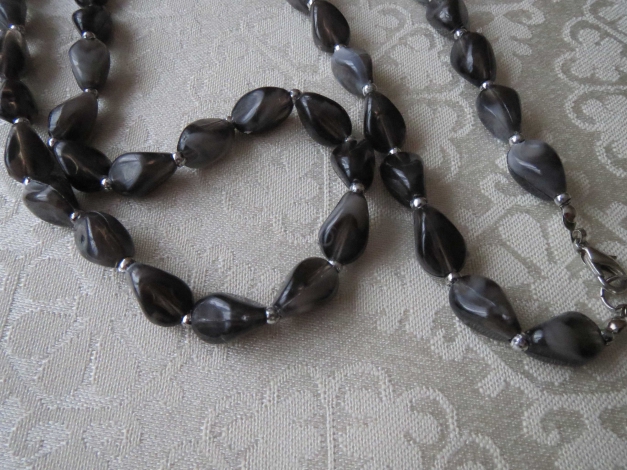 Kette, sehr schön, 40 cm, neu