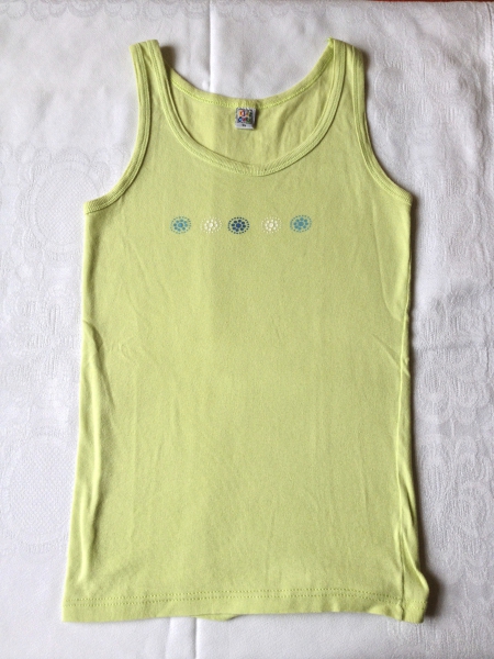 Süßes Unterhemd mit Muster