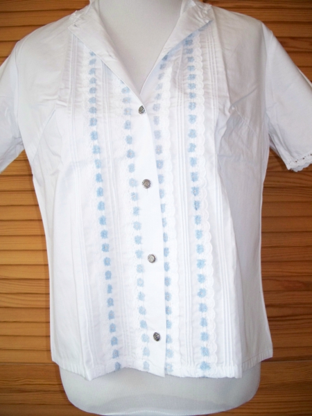 VINTAGE// Weiße Baumwollbluse mit blauen Blümchen und Spitze von *BanCare* Gr. 38/ 40