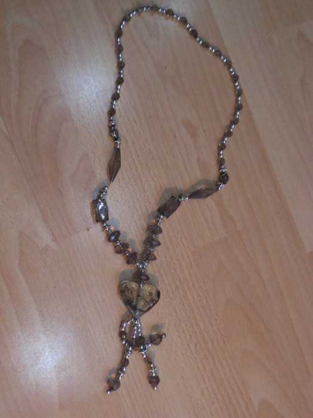 lange Kette mit Herzanhänger