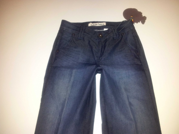 Sehr süße und schöne Schlaghose von Hallhuber, Jeans, NEU