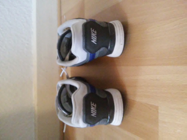 Nike Saku US7.5 EUR40.5 wht/gr/bl