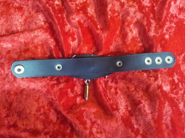 Gothic / (Alchemie) Armband, schwarz mit Devilkopf, Nieten und Patronen neu