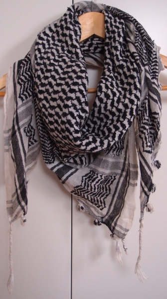 schwarz weißes Arabertuch