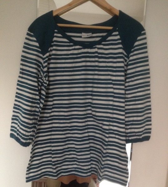 Petrol- weiß gestreiftes Oberteil