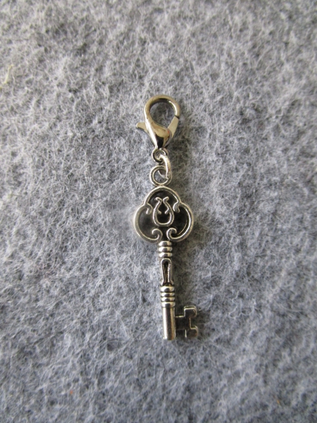 Charm Anhänger Schlüssel NEU