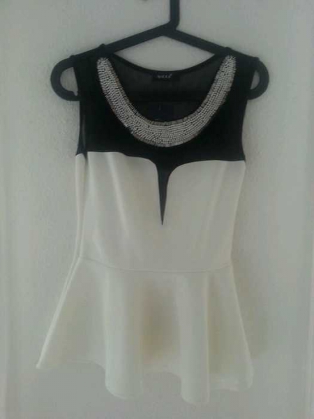 peblum top mit perlen details