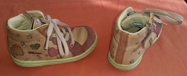 Rosa Stiefel von Geox