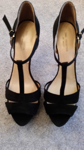  Zara Highheels in schwarz