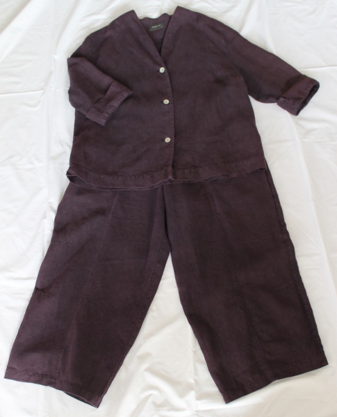 Damen-Leinenanzug, Auberginefarben, Marke „Oska“