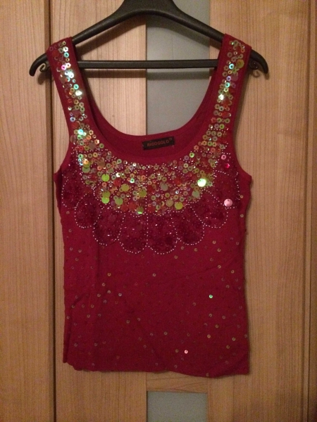 Top Größe S mit Pailetten