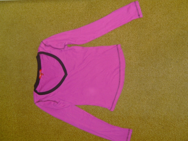 Pinkes Sweatshirt mit braunem Rand