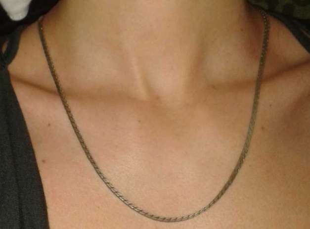 Silberfarbene Kette (ohne Anhänger)