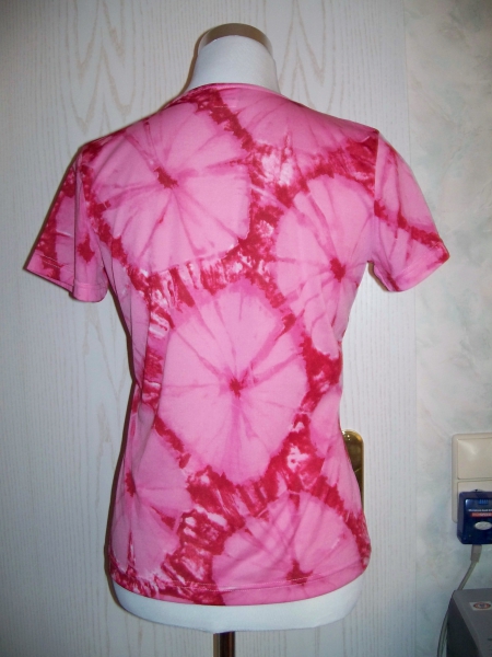 Rosa-rotes Batik-Shirt im Vintage-70er-Style Gr. S (Kostüm)