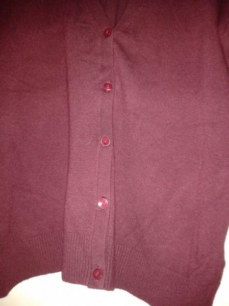 Dunkelrote / Lila Strickjacke von Zara