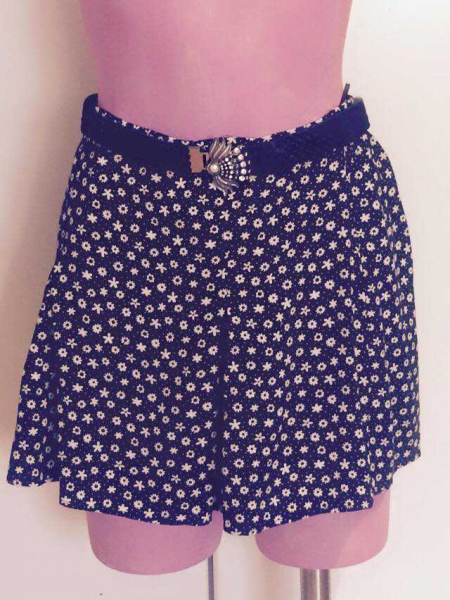 H&M // Geblümter Rock