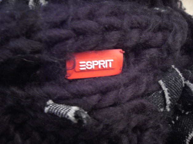 Wunderschöner Esprit Winterschal