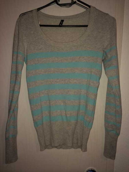 blau grauer Pulli