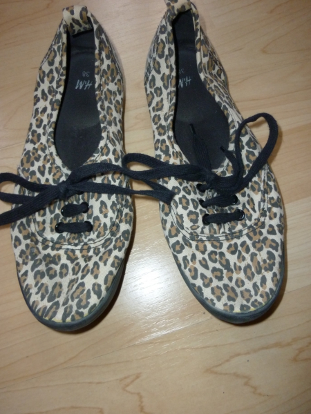 Schuhe Stoffschuhe H&M 38 leo Leopard Rockabilly Punk