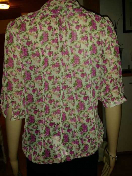 Schöne Bluse mit blumenprint  mit schleife von Gina