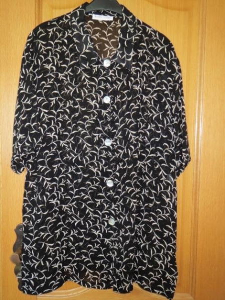 Sommerbluse,lang,schwarz-beige,neu