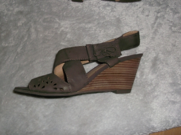 Sandalen mit Keilabsatz, 5th Avenue