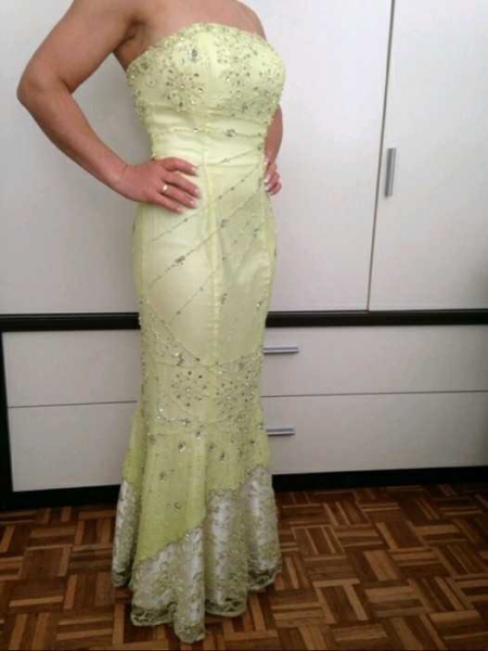 Traumkleid mit Steinchen