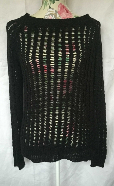 Schwarzer Strickpullover