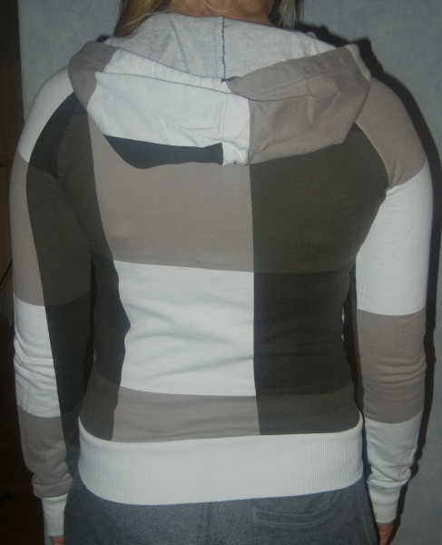 weiß-braun karrierte Kapuzen-Sweatjacke