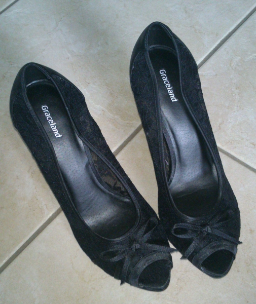 Schöne schwarze Pumps