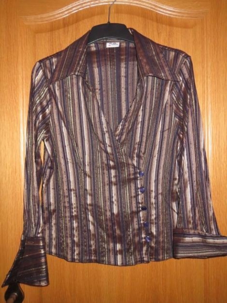 Bluse, gestreift, glänzend, schick, neu