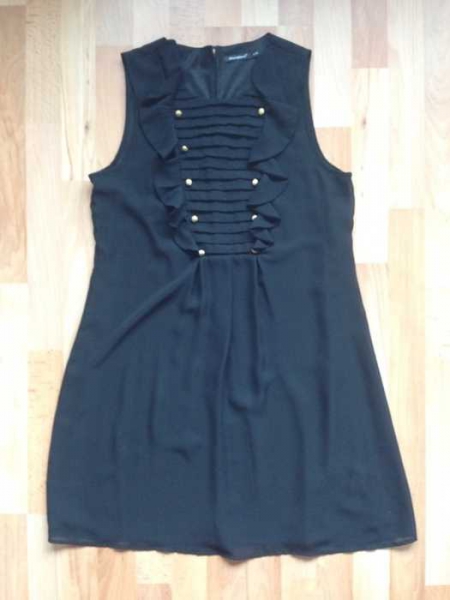 Kleid schwarz Chiffon goldene Knöpfe Military Look Rüschen