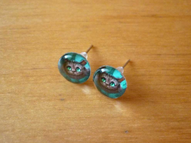 Kleine Ohrstecker Grinsekatze Grins Alice im Wunderland Wonderand blau Ohrringe 