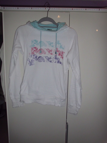 weißer Bench Kapuzenpullover mit Markenlogo