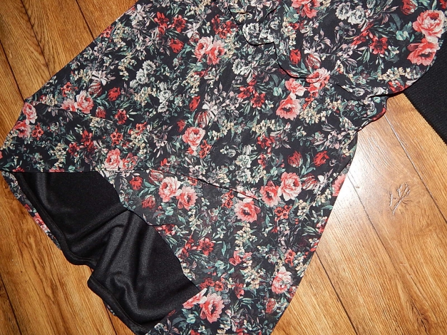 Süßes Blumenkleid wie Neu Gr. 42 von Pimkie