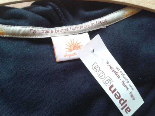 Samtmantel von Alpengoa